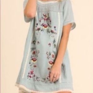 Umgee Embroidered shift dress